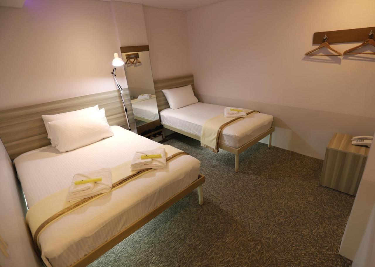 1010 Hotel Muntinlupa City Екстериор снимка