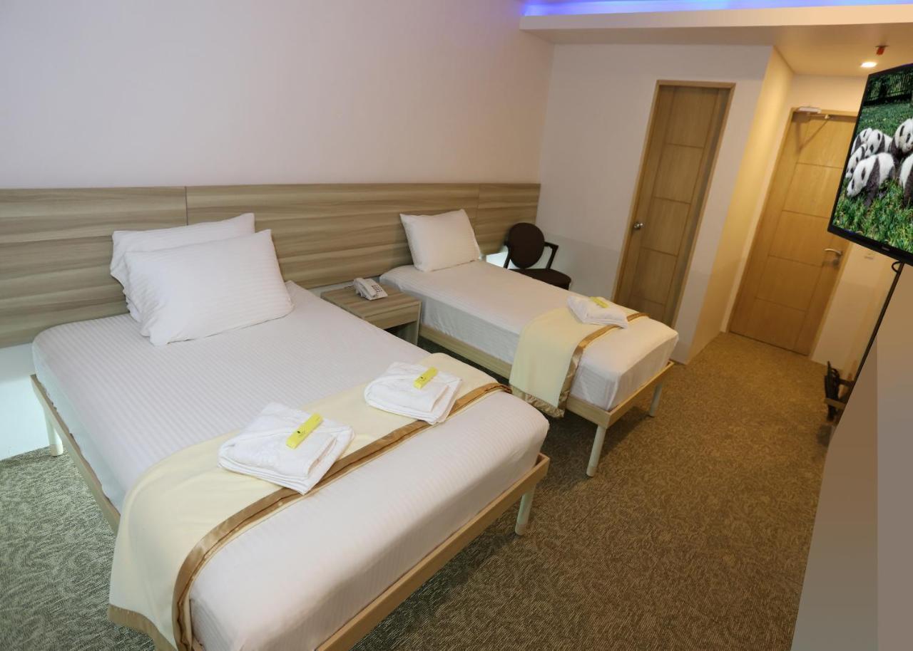 1010 Hotel Muntinlupa City Екстериор снимка