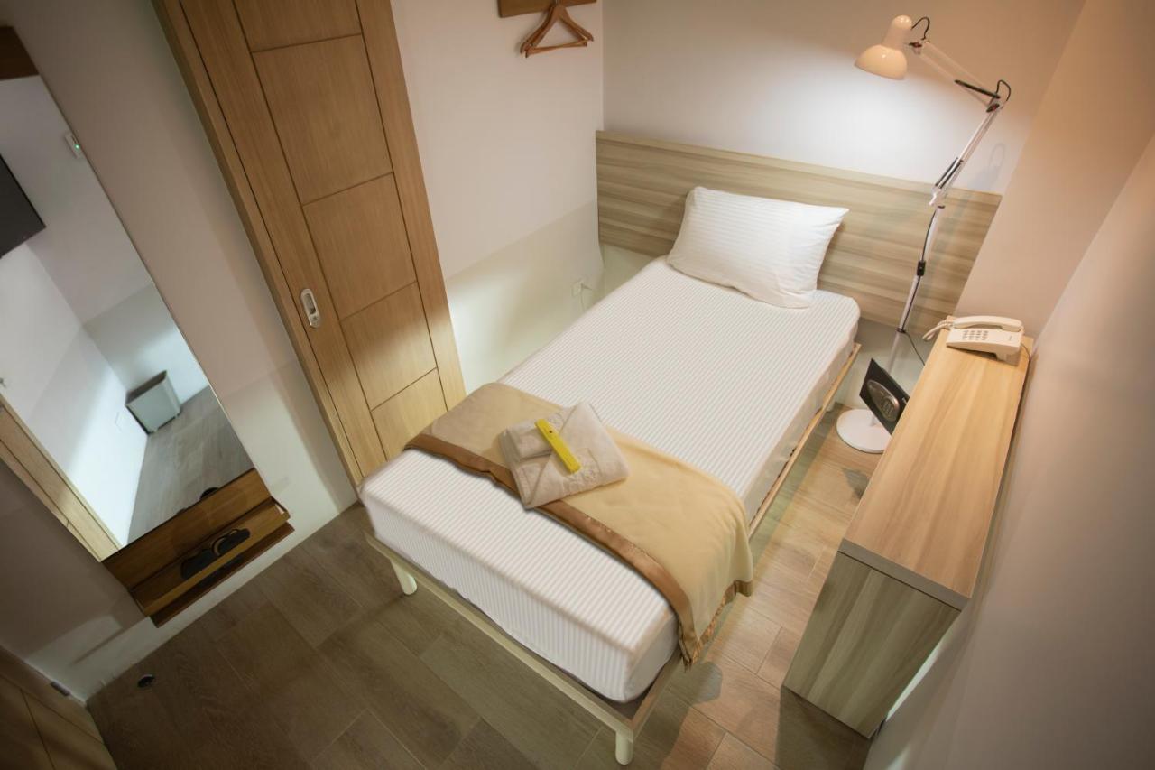1010 Hotel Muntinlupa City Екстериор снимка
